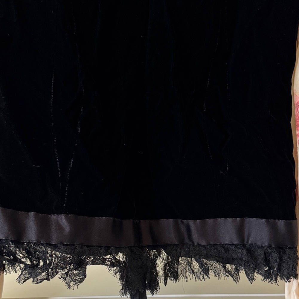 Vintage Bill Blass for Dayton’s Oval Room. Floral Puff Sleeve Black Top - Picture 10 of 11